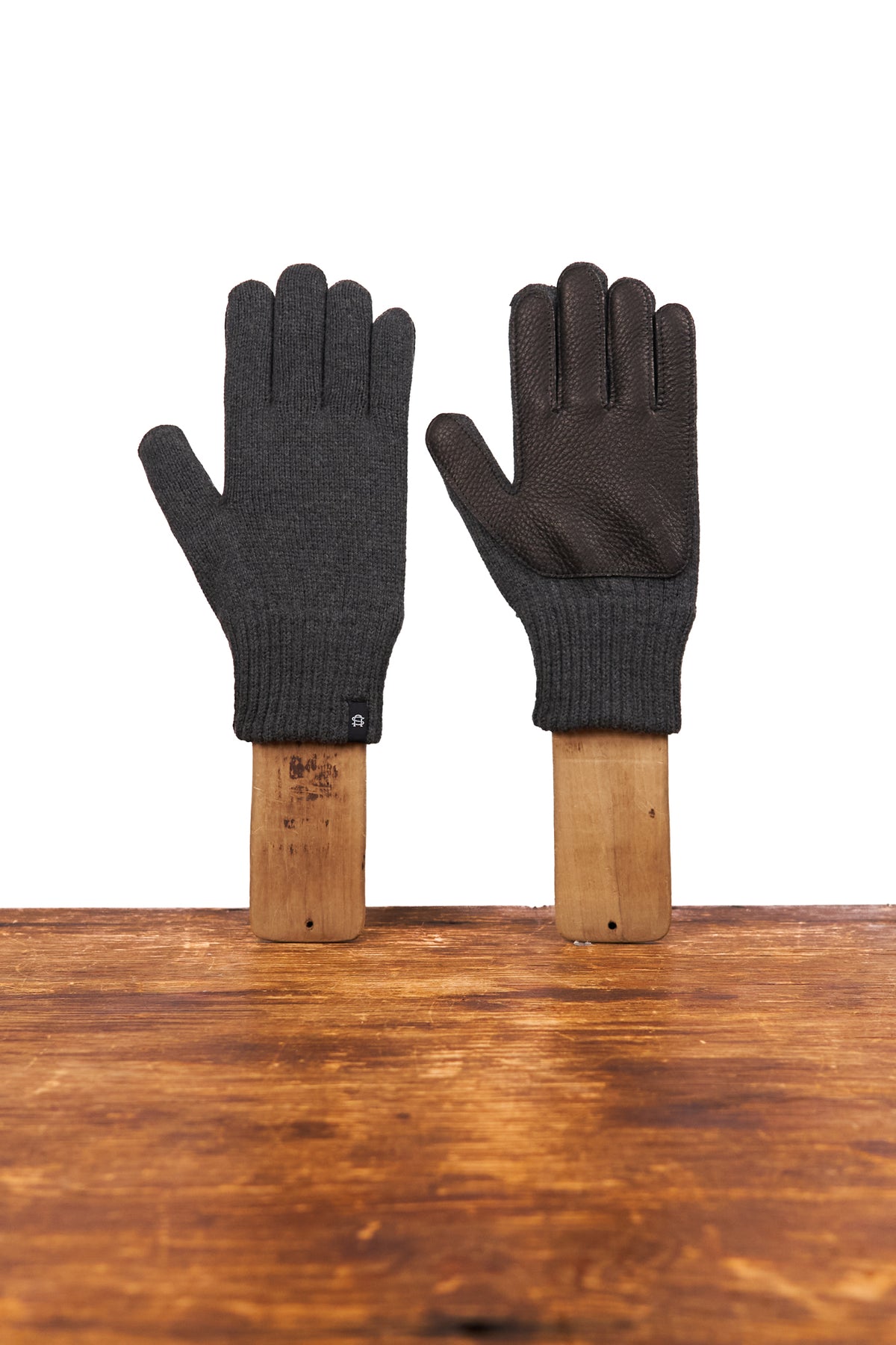 NEW Merino Wool and Recycled Polyester Full Finger Glove With Black Deerskin - CHARCOAL