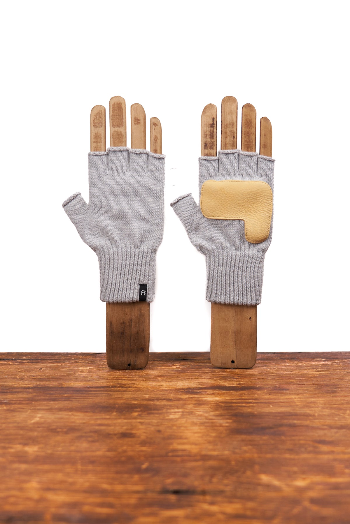 NEW Merino Wool and Recycled Polyester Fingerless Gloves With Natural Deer - FOG